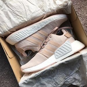 Brand New Adidas NMD R2 💖